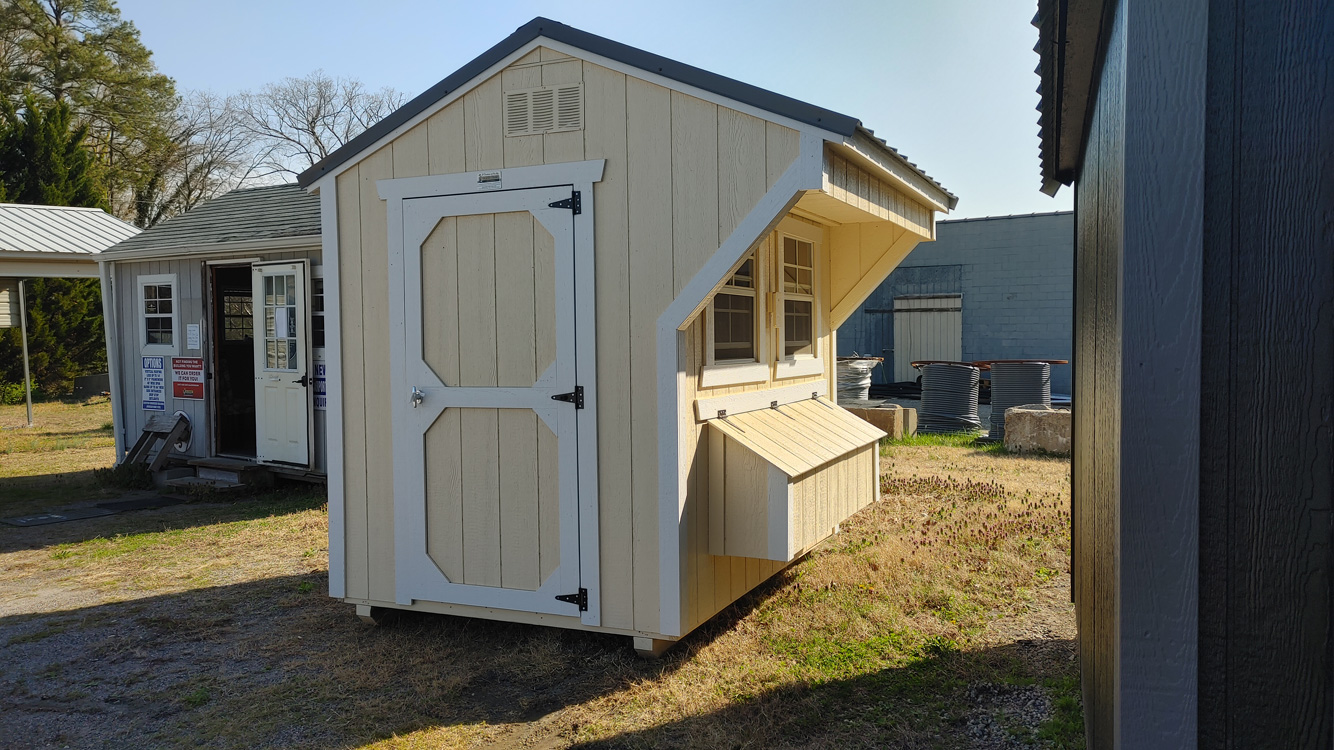 6' x 8' Eaglet Beige Chicken Coop